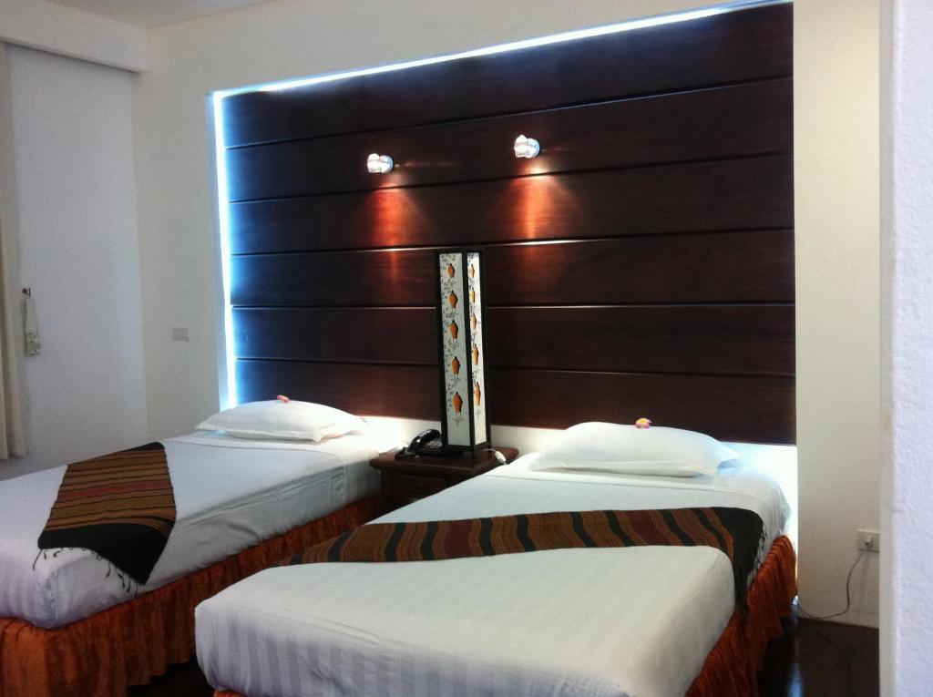 Capital Hotel Луанґпхабанґ Номер фото
