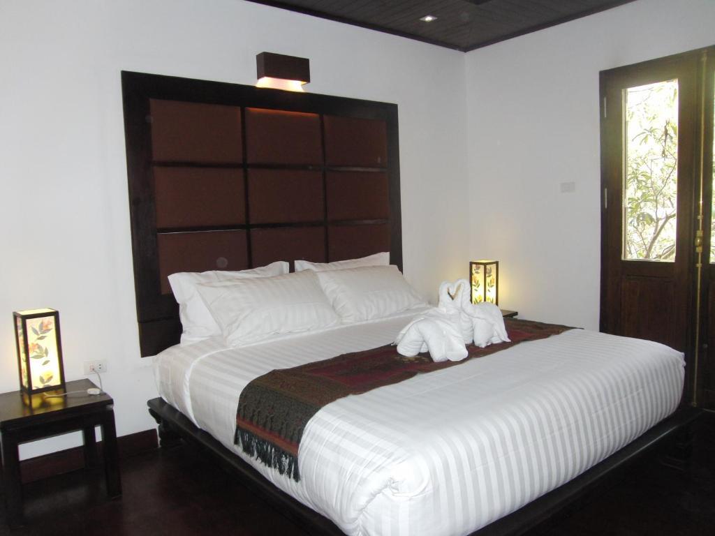 Capital Hotel Луанґпхабанґ Номер фото